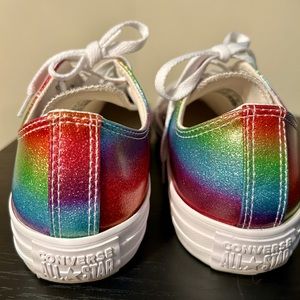 Converse Chuck Taylor All Stars Glitter Low Pro M7/W9